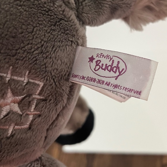 Scentsy x Disney - Sven the Reindeer from Frozen - Anna and Elsa Movie & Scent - Picture 4 of 11